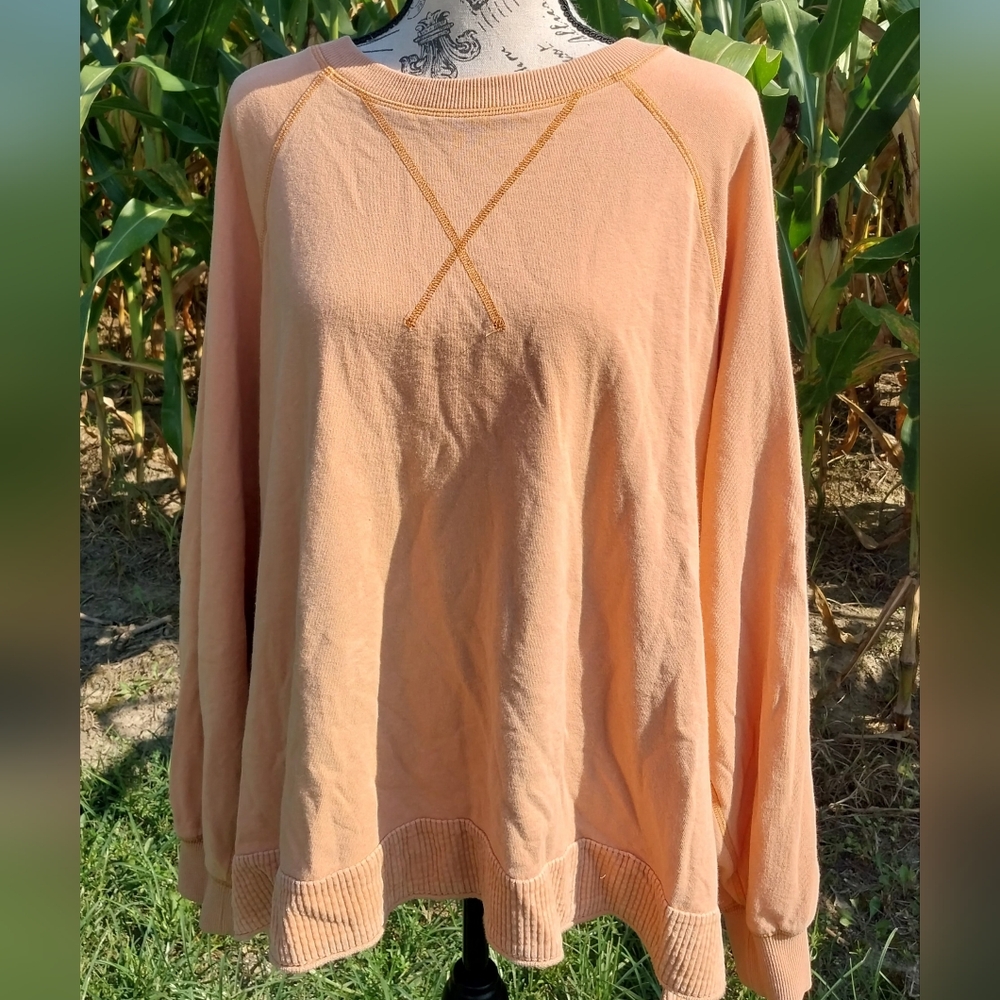 Elizabeths Closet Peach Women's SWEATSHIRT/M